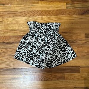 High waisted shorts with belt, polyester, leopard